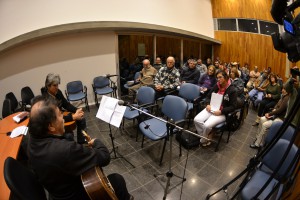 Poesía y música en el espacio de Bienestar de Universitario. 