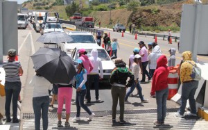 Feroz represión policial hacia los maestros en México 